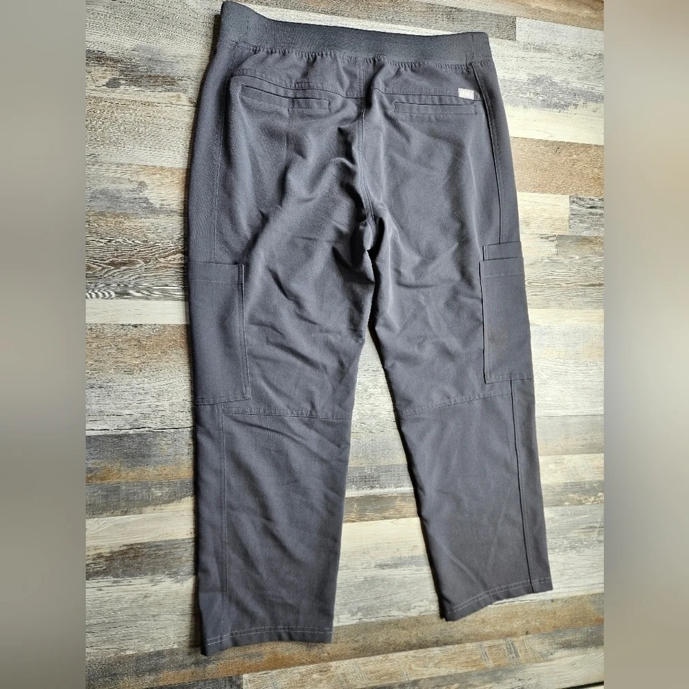 FIGS Men's Small Scrub Pants Grey